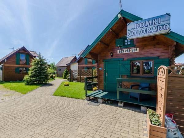 Apartamentowe Domki Drewniane Colorado Villa Karwia Dış mekan fotoğraf